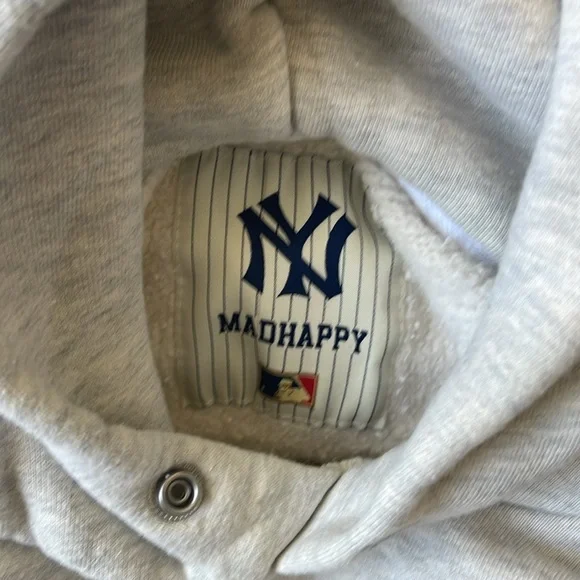 Madhappy New York Yankees hoodie. - Picture 2 of 8